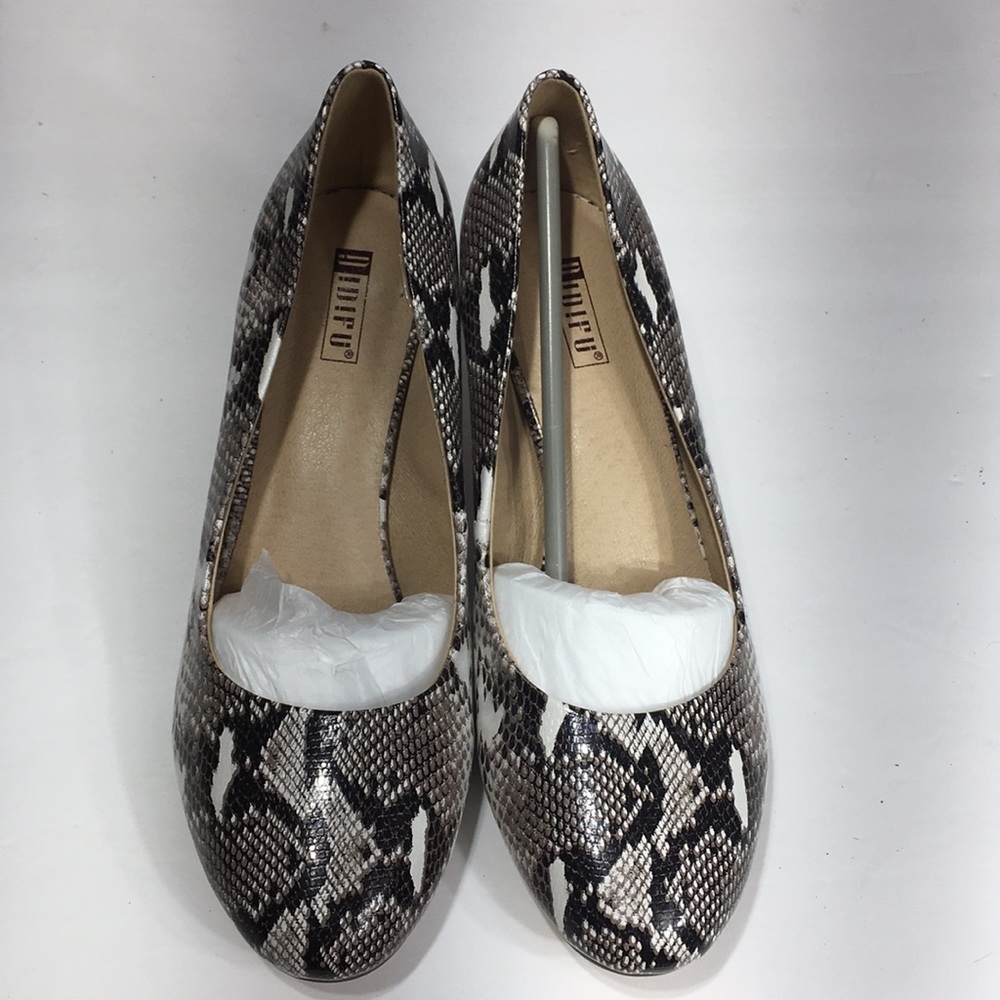 💥SALE💥 leather snake skin pumps